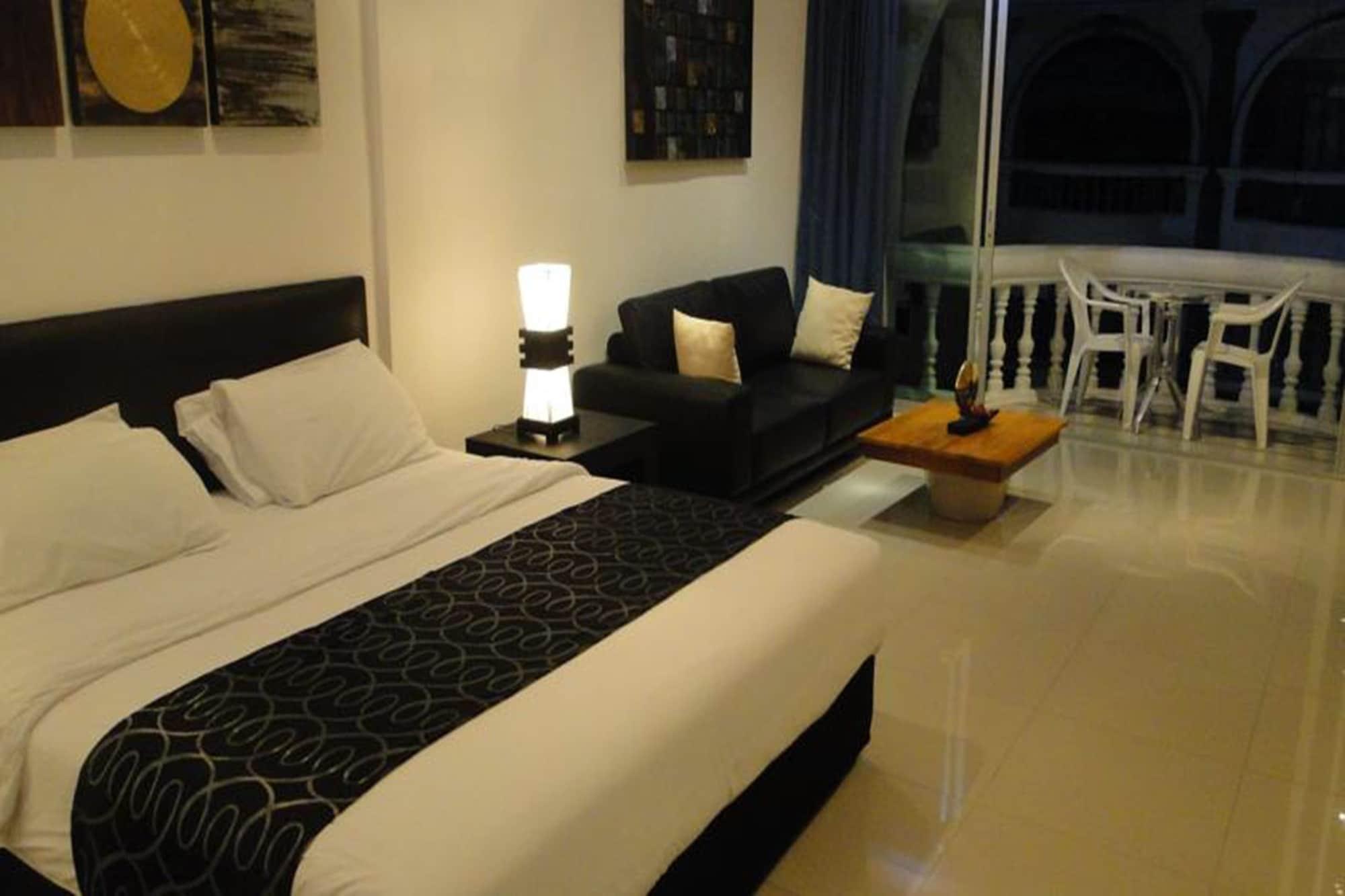 East Suites Pattaya Dış mekan fotoğraf