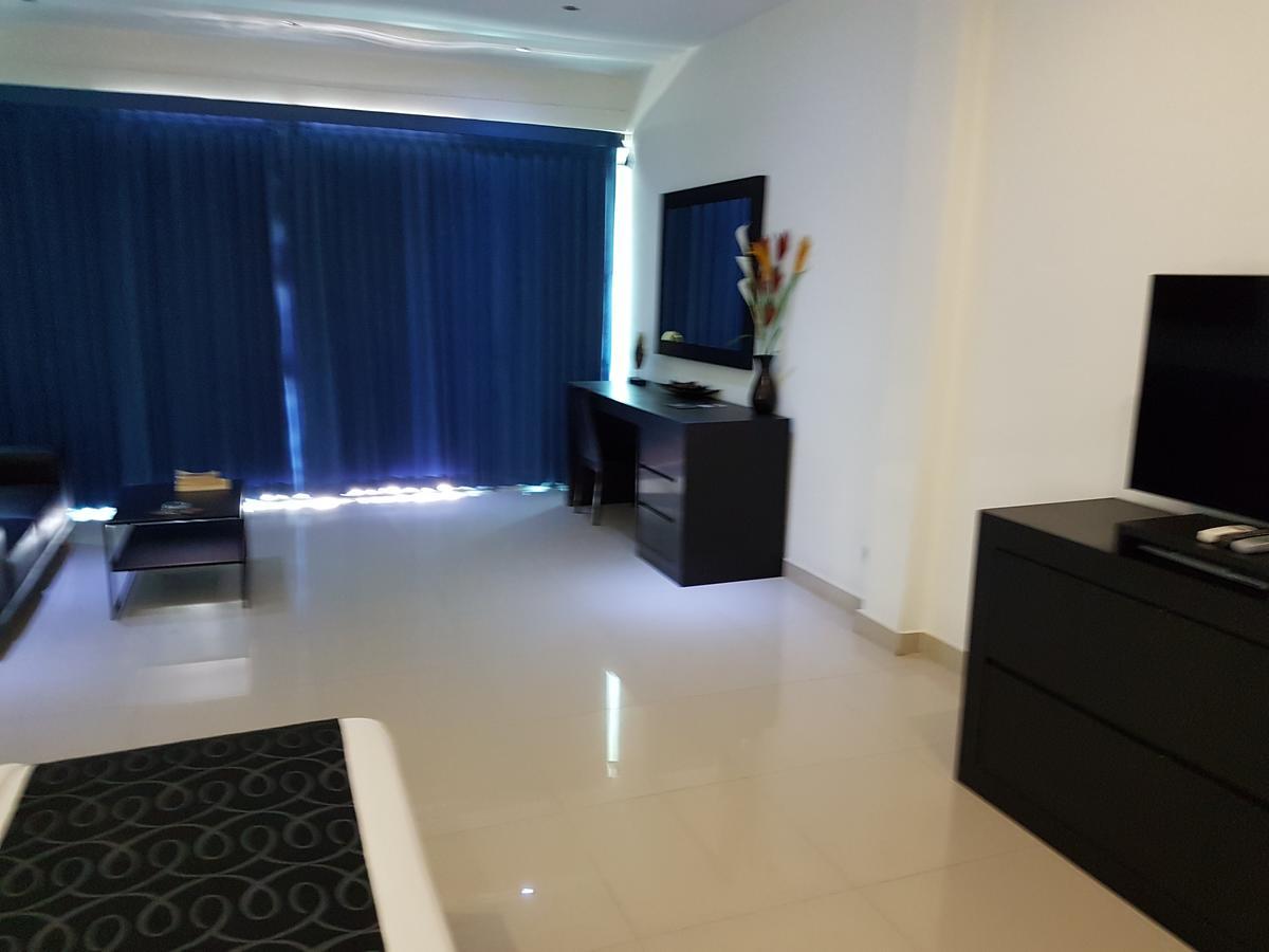 East Suites Pattaya Dış mekan fotoğraf